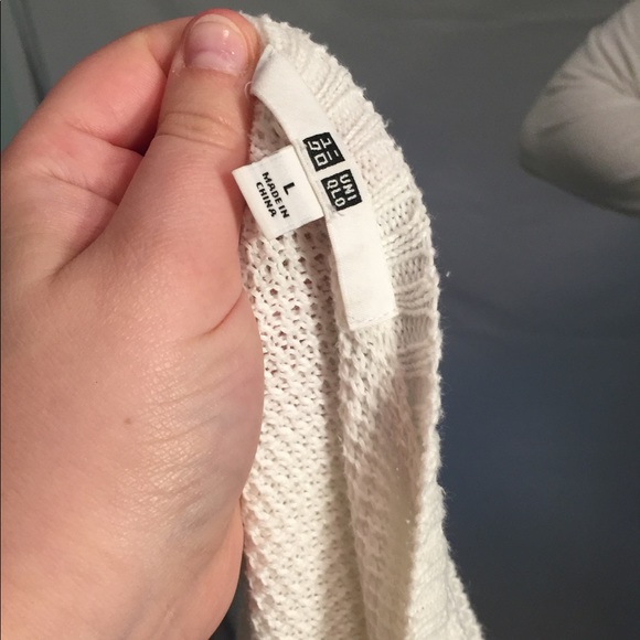 Slouchy uniqlo sweater - Picture 5 of 5